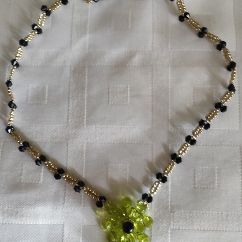 Handmade knitted necklace with beads new, multicolor