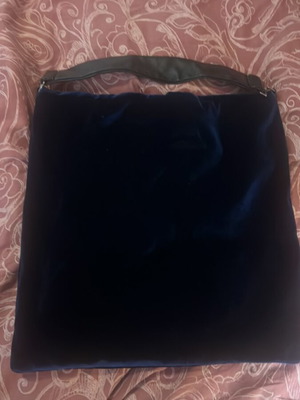 Women's shoulder bag blue velvet like new with leather handle