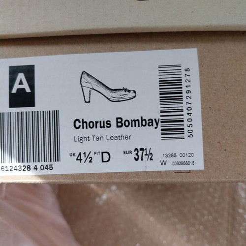 Clarks women's leather beige pumps like new size 37.5