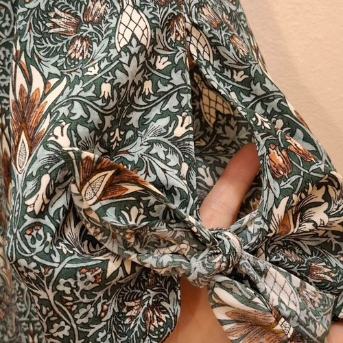 H&M dress new, multicolored with green details, size M