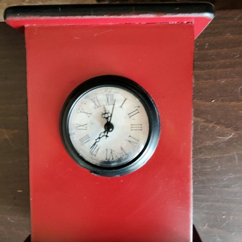 Indoor analog tabletop clock used
