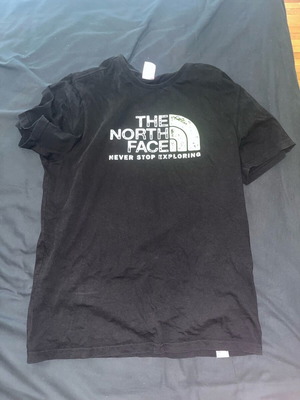 The North Face T-shirt black like new, size M