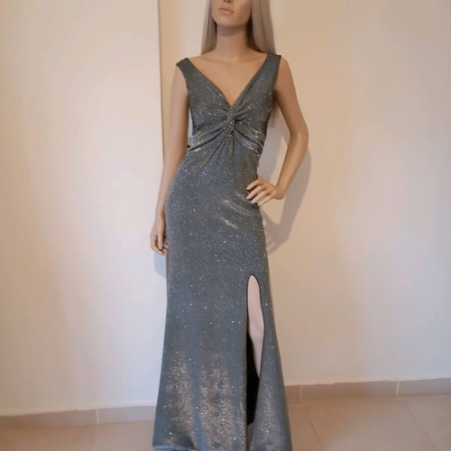 10€ New dress small from a store that closed