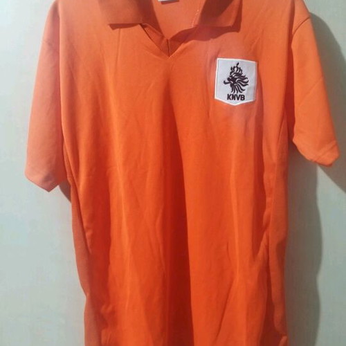 Vintage football jerseys used, Lazio blue XL and Netherlands orange S