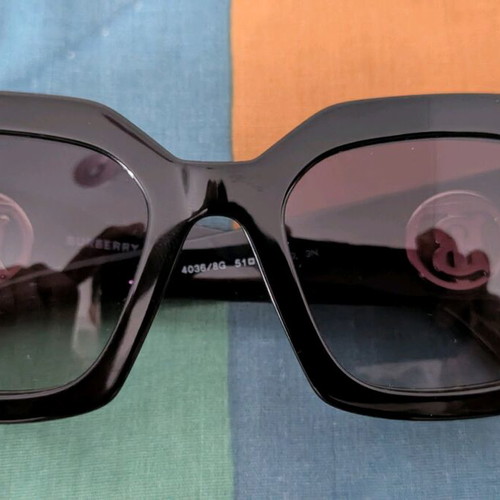 Burberry BE4344 Daisy 4036/8G sunglasses new, black