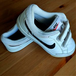 Παιδικό αθλητικό παπούτσι Nike (no 28.5)