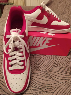 Nike Court Vision Lo athletic shoes new, red and white, size 42.5