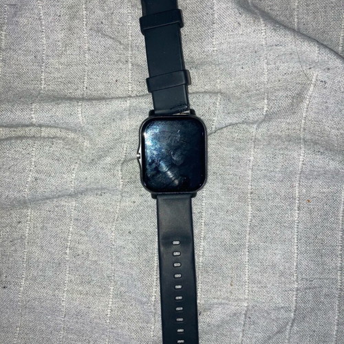 Smartwatch used without box and charger