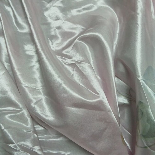 Frozen girls' curtain like new 2.75×2.65