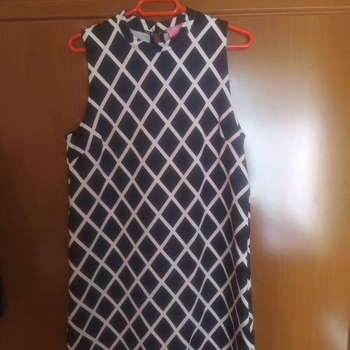 Pink Woman dress like new, size L, black and white