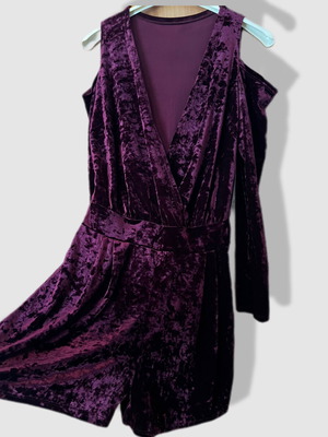 Velvet playsuit like new, purple, size M