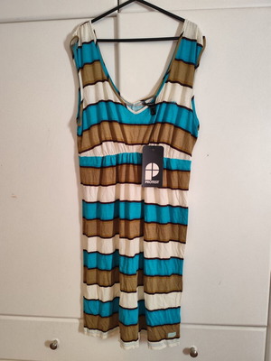 protest dress brand new xlarge