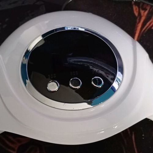 Nail lamp with timer and USB function like new