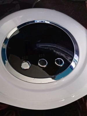 Nail lamp with timer and USB function like new