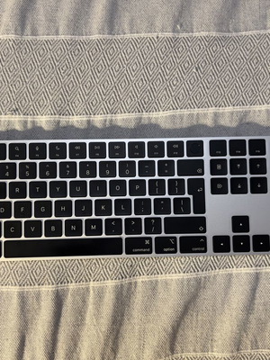 Apple Magic Keyboard A3119 με Numeric Keypad σαν καινούργιο