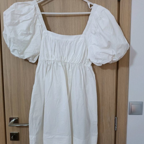 Sfera dress white with balloon sleeves and open back like new