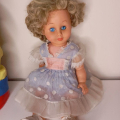 Vintage collectible doll 37 cm with blue eyes and functional "oua" mechanism used