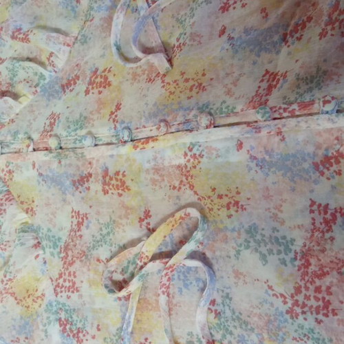 Floaty summer top size 18