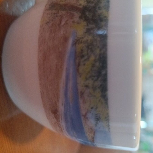 Set of 2 cups with Santorini and sea design like new