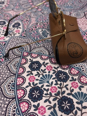 Ray Ban sunglasses gold like new, unisex