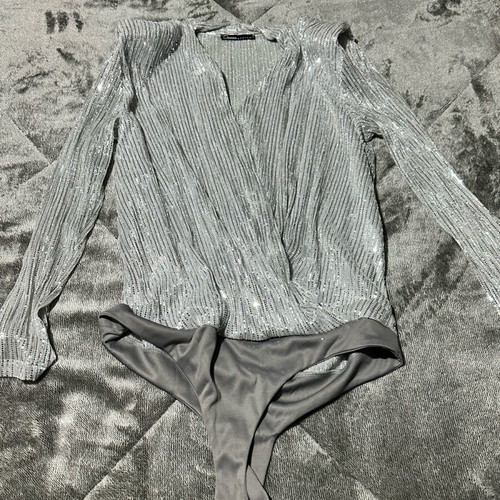Donna silver sequin bodysuit like new size Large