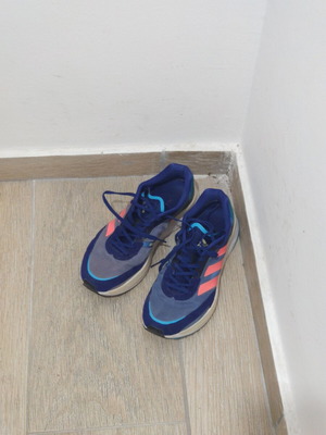 Adidas Adizero Boston 10 running shoes Indigo Blue Turbo, size 44