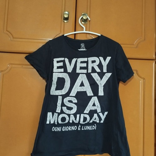 Short-sleeve t-shirt with print used, size M, black and white