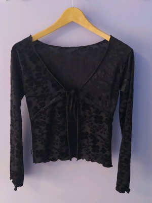 Top like new, size M, black with purple floral pattern