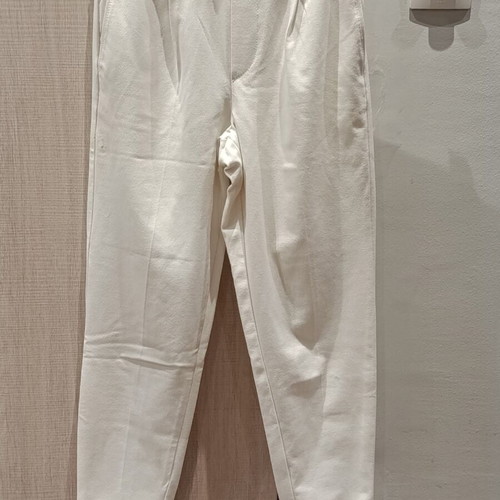 Berska white pants small like new