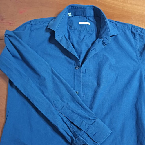 Men's blue shirt size S/M like new