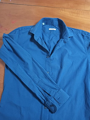 Men's blue shirt size S/M like new