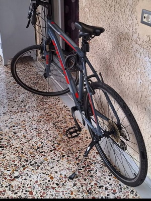 Ideal Crossmo 29 Inch Mountain Bike like new, gray red