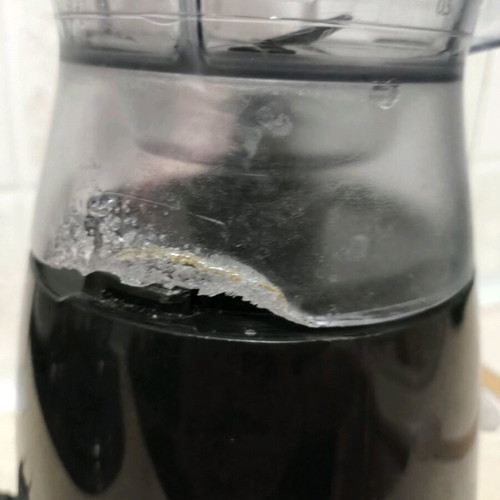 Philips blender used, fully functional with plastic damage
