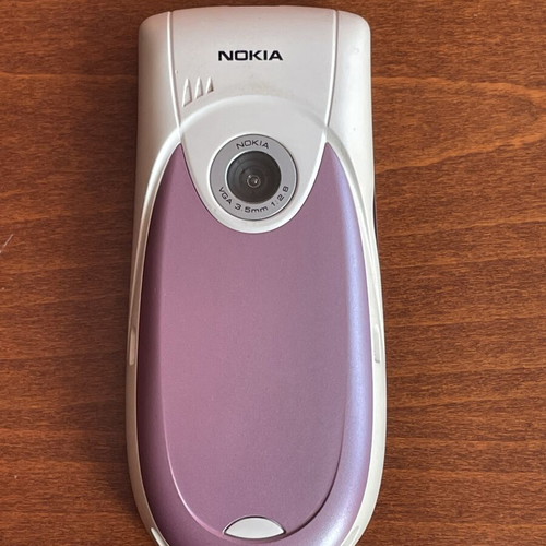 Nokia 3650 phone used, rare pink color with original battery