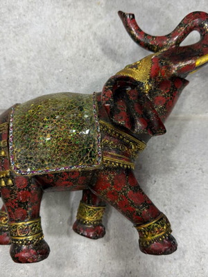 Decorative elephant figurine like new