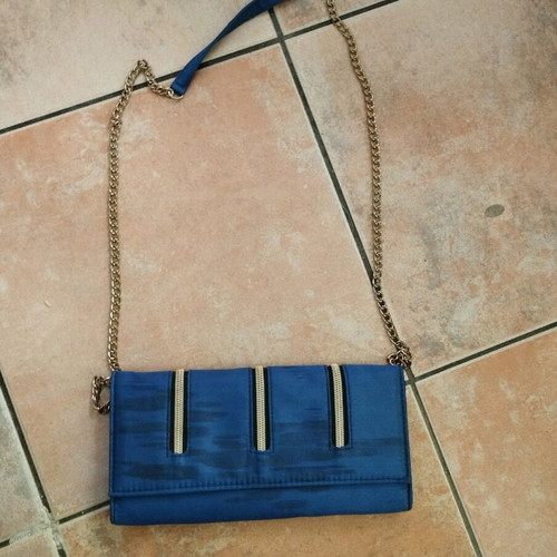 Blue shoulder bag used in good condition