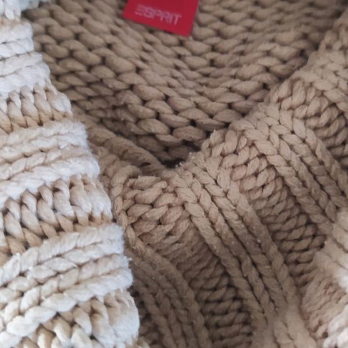 Esprit sweater