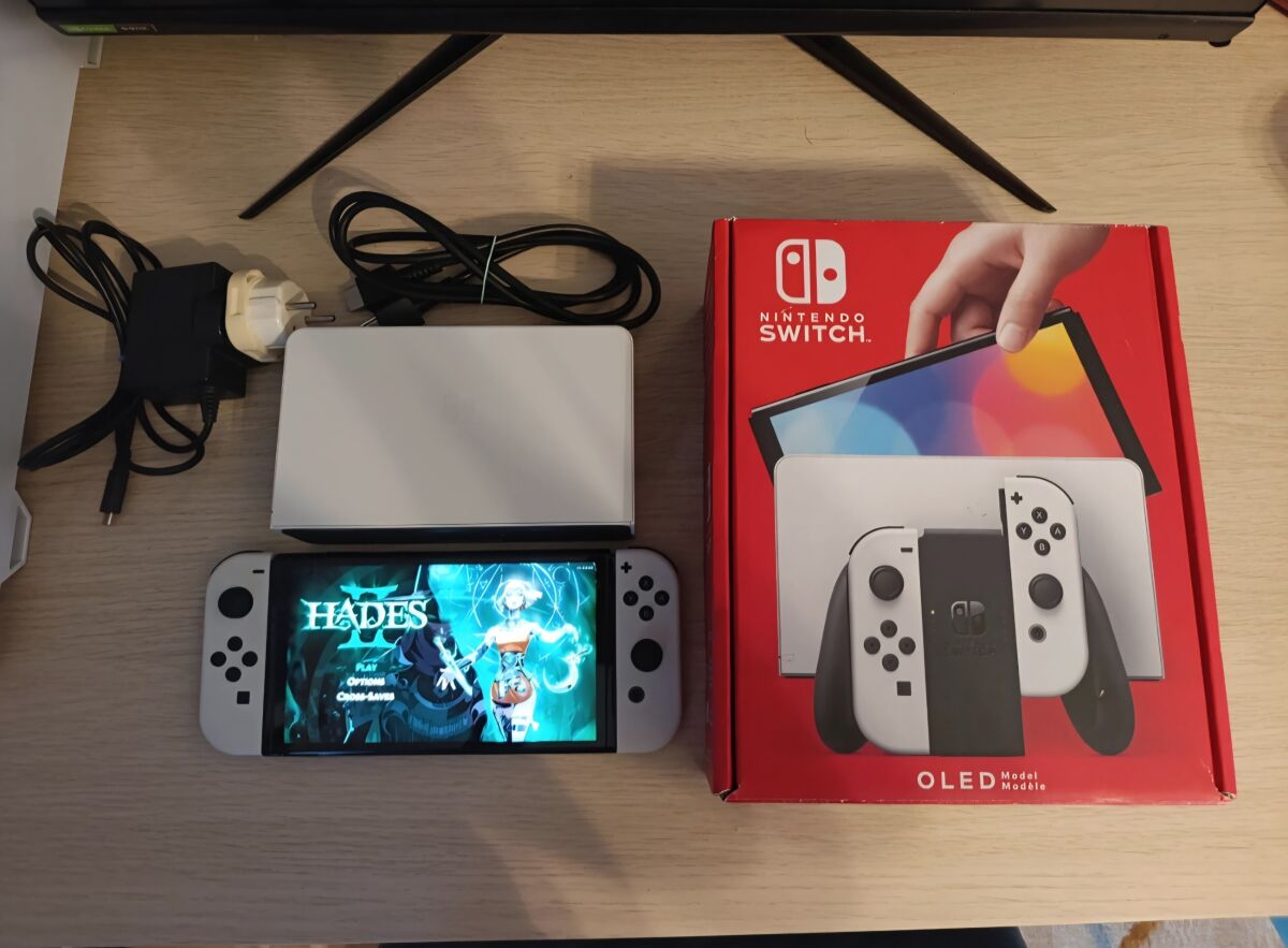 Nintendo Switch OLED 64GB with 256GB SD… - € 260,00 - Vendora.cy