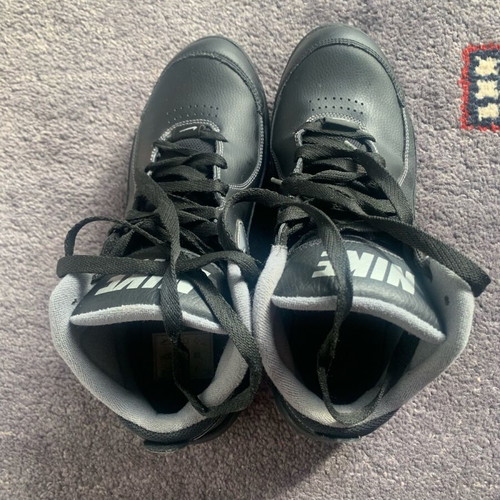 Nike athletic shoes like new, size EU 42.5, black-gray
