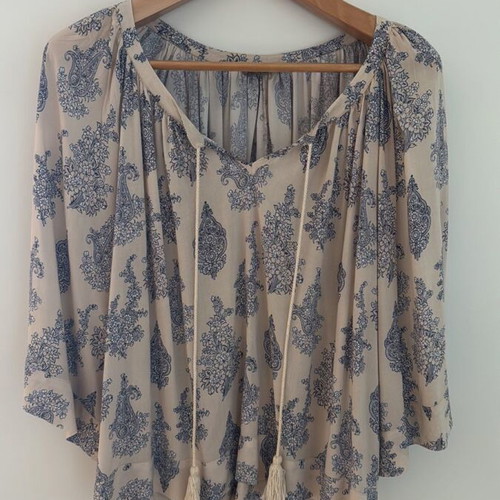 Philosophy women's blouse-shirt like new, beige and blue, size S