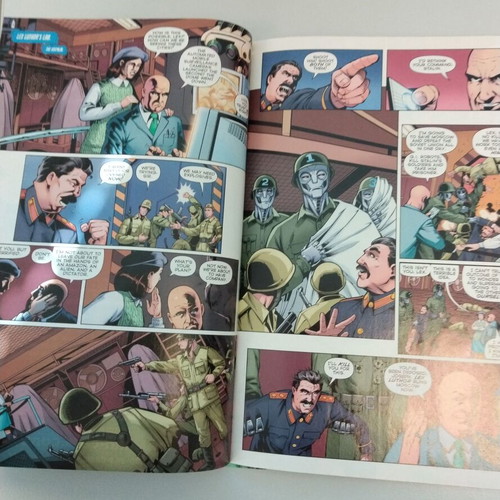 Convergence Action Comics issues 1 and 2 like new, 2015 DC
