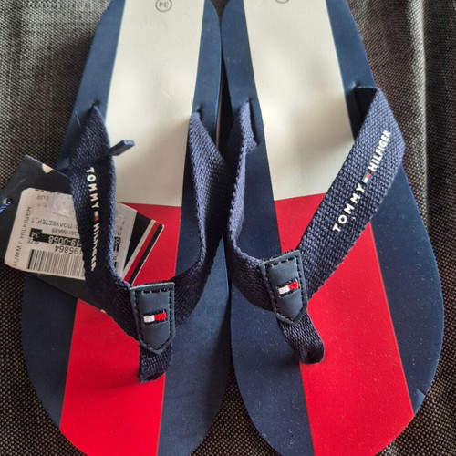 Tommy Hilfiger children's flip flops new, size 34, blue and red