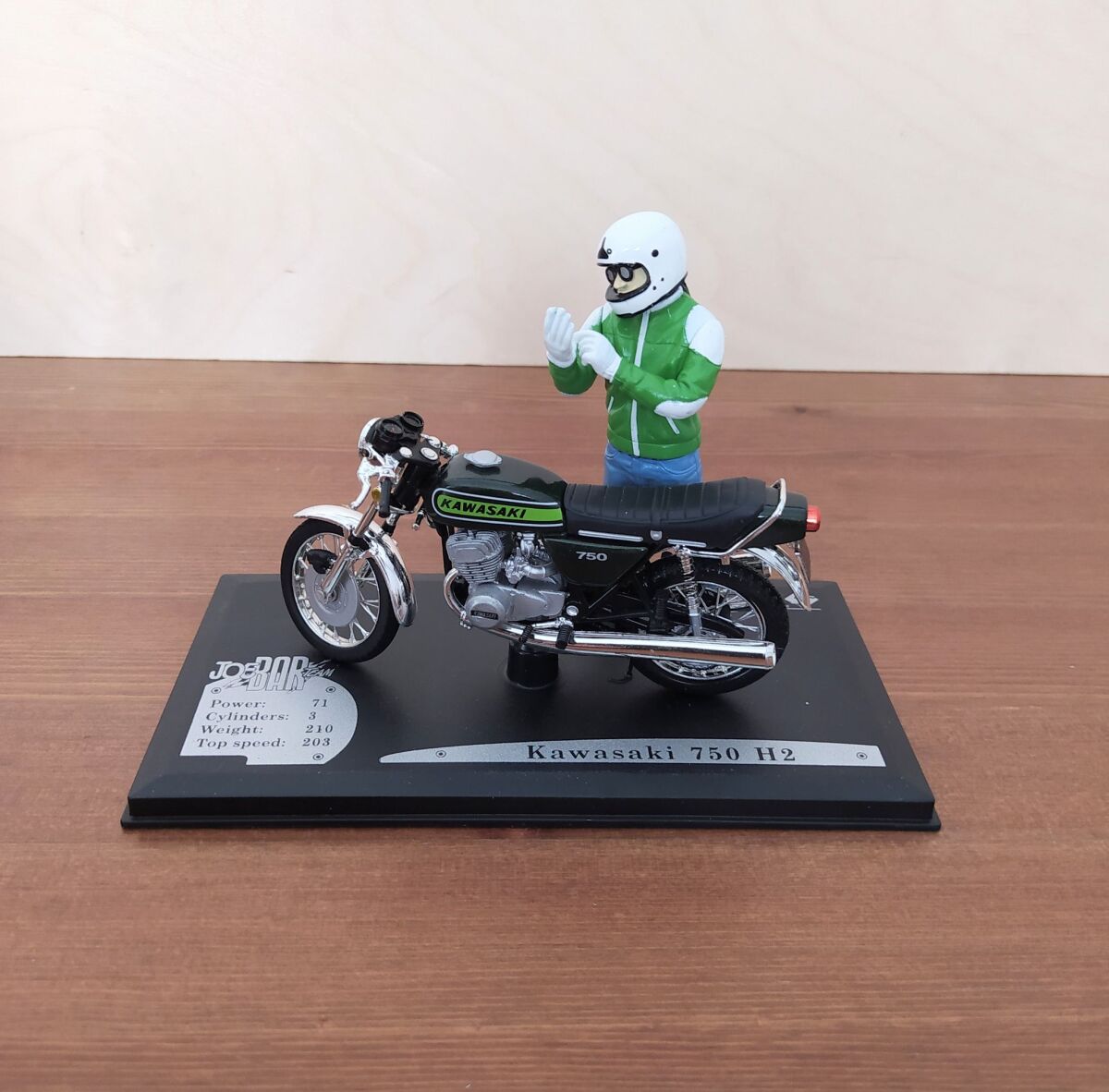 Kawasaki 750 H2 1:18 motorcycle model… - € 50,00 - Vendora.cy