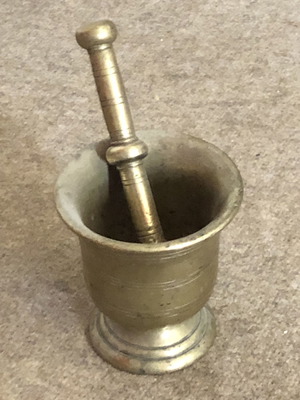 Μπρούτζινο γουδί με γουδοχέρι μεταχειρισμένο