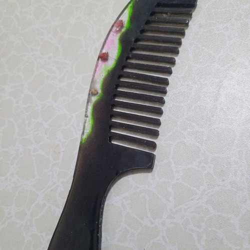 Resin comb like new
