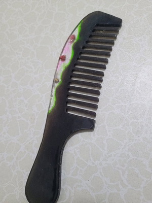 Resin comb like new
