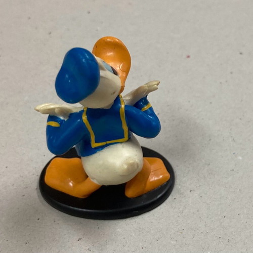 Disney Applause Plastic Donald In good condition Price 4.50 Euros