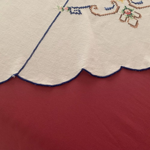Vintage embroidered round tablecloth, 1970s, 1.65m diameter
