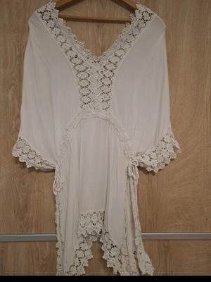 Zara blouse dress like new, airy white beachwear with waist gathers