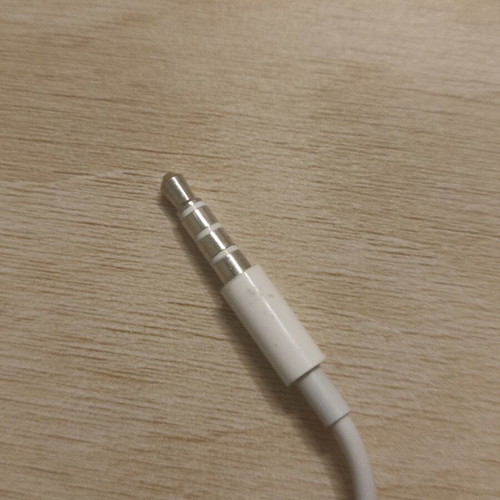 Apple EarPods 3.5mm jack with microphone used